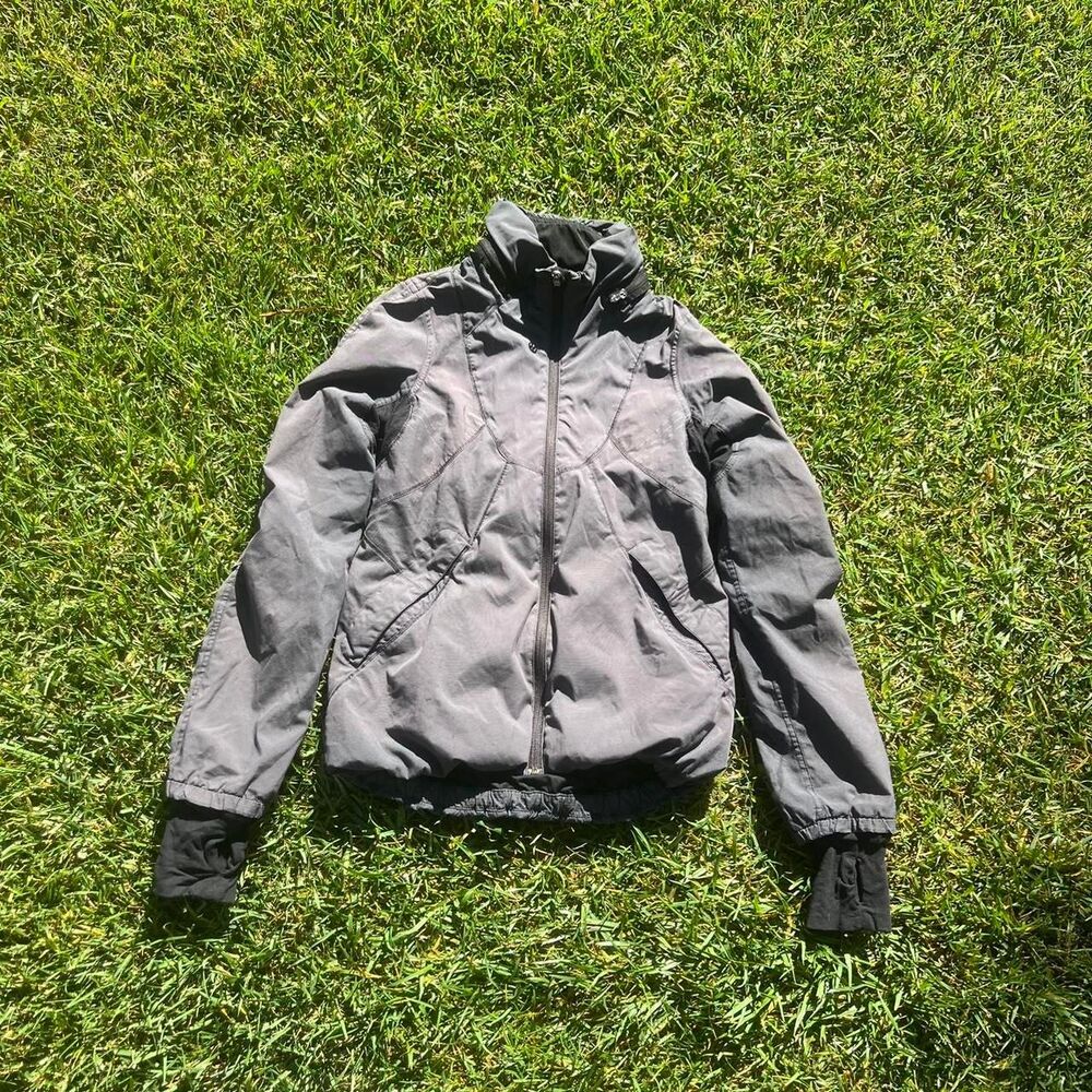 Lululemon athletic Tech Jacket y2k gray athelete tennis gym women’s size M (hood